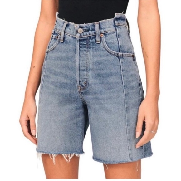 Abercrombie & Fitch Pants - 💙 NWT Abercrombie & Fitch The 7" Dad Short High Rise raw hem size 29 / size 8
